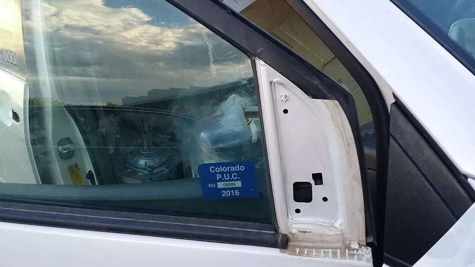 RIGHT FRONT PASSENGER DOOR