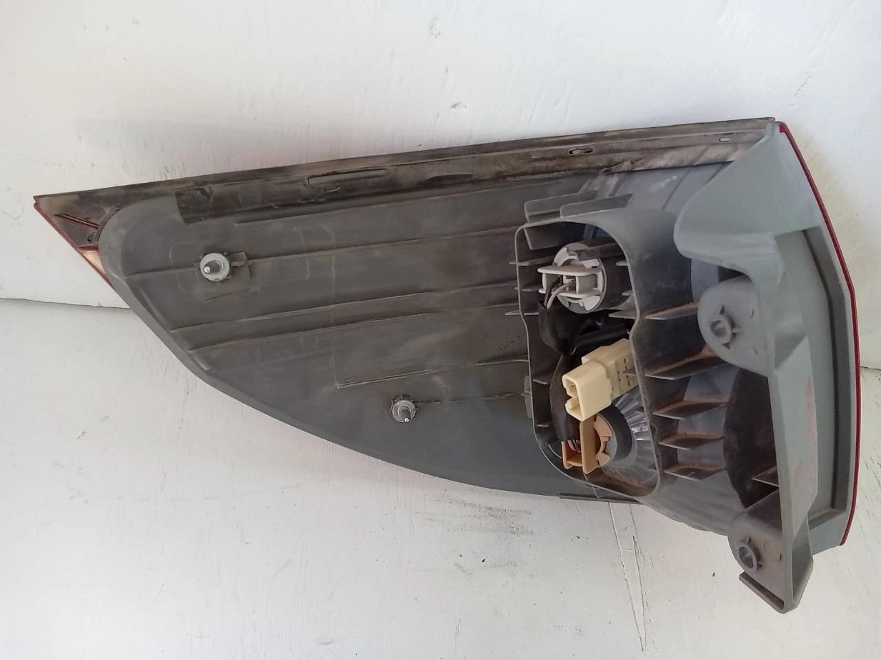 2006-2010 TOYOTA SIENNA TAIL LIGHT REAR LAMP RIGHT PASSENGER SIDE 81550AE020