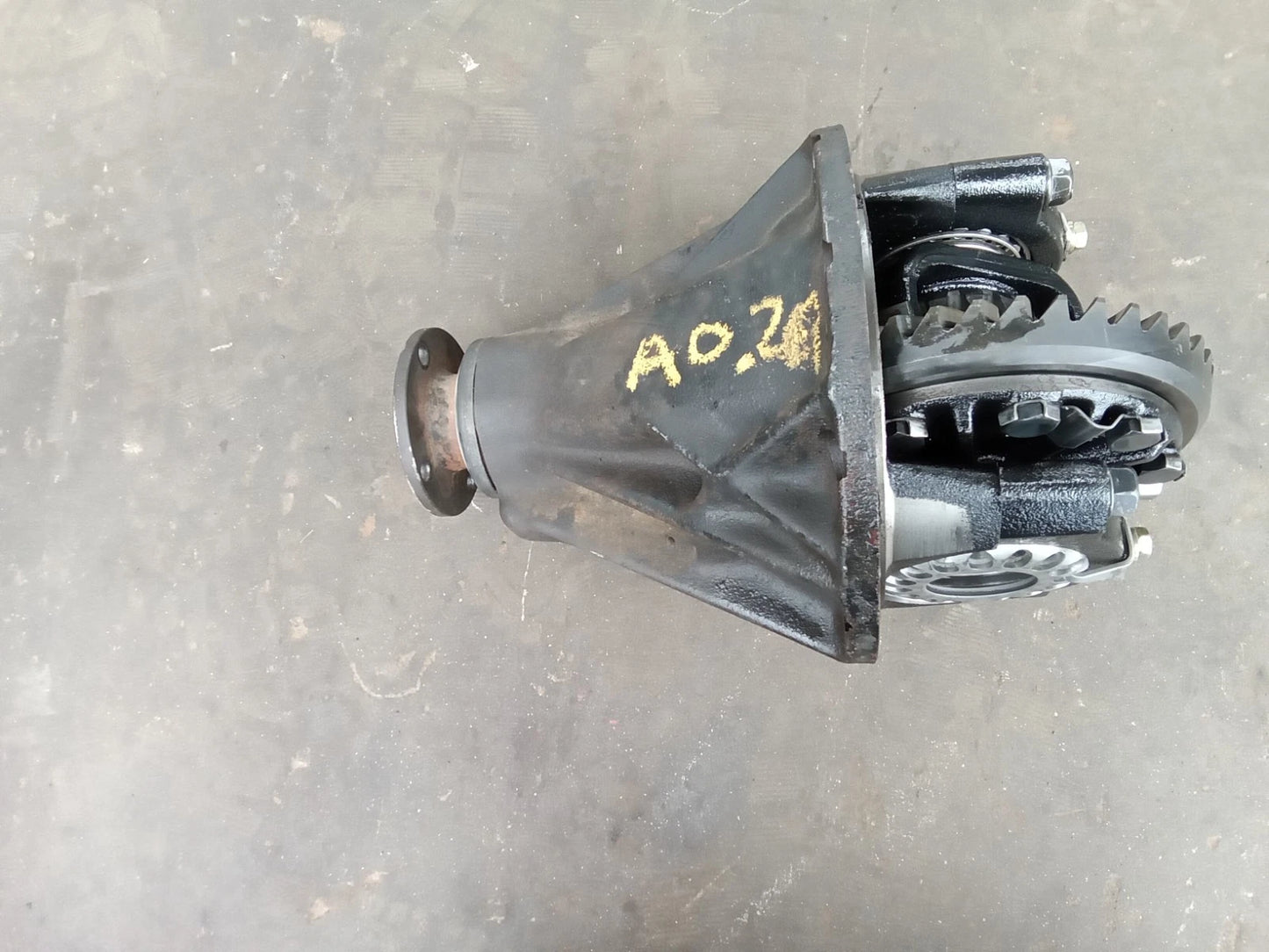 96 - 01 TOYOTA TACOMA REAR DIFFERENTIAL AXLE PUMPKIN 3RD THIRD MEMBER 3.58 41110-35260