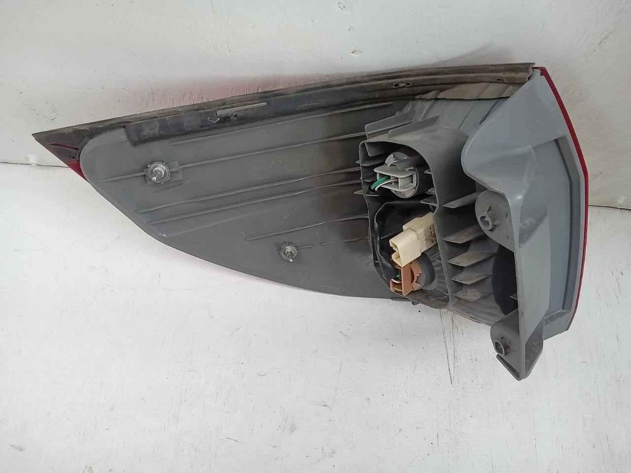 2006-2010 TOYOTA SIENNA TAIL LIGHT REAR LAMP RIGHT PASSENGER SIDE 81550AE020