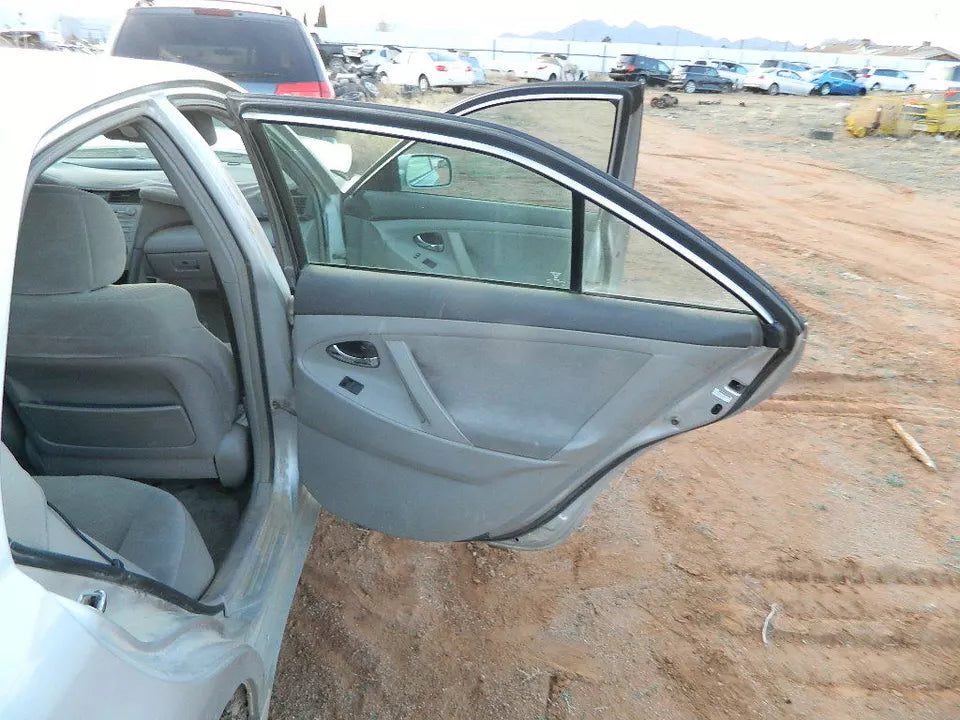 TOYOTA CAMRY FRONT AND REAR RIGHT PASSENGER SIDE DOORS DOOR SET (2 DOORS)-1D4