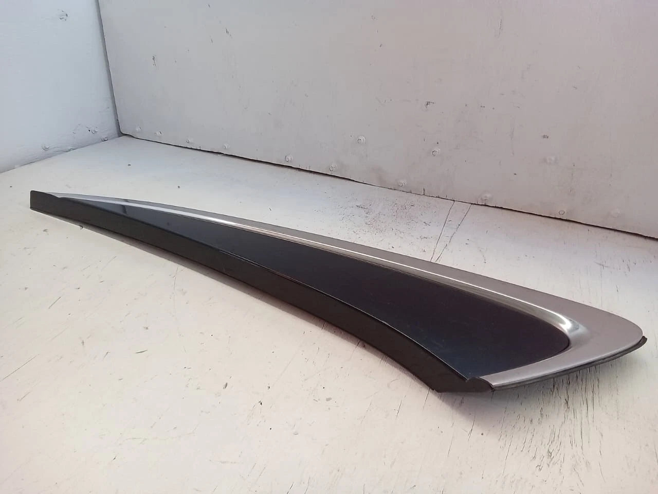2015-2016 TOYOTA CAMRY LEFT LH SIDE REAR PILLAR TRIM MOLDING OEM 75056-06010