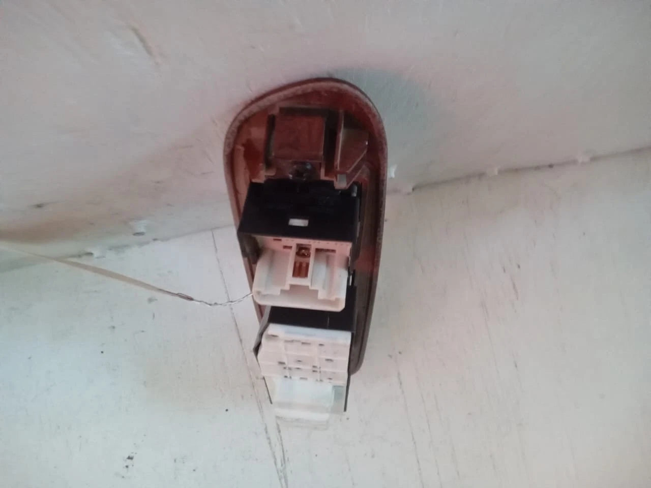 00-06 TOYOTA TUNDRA DRIVER SIDE MASTER POWER WINDOW SWITCH WOOD GRAIN 742020C020