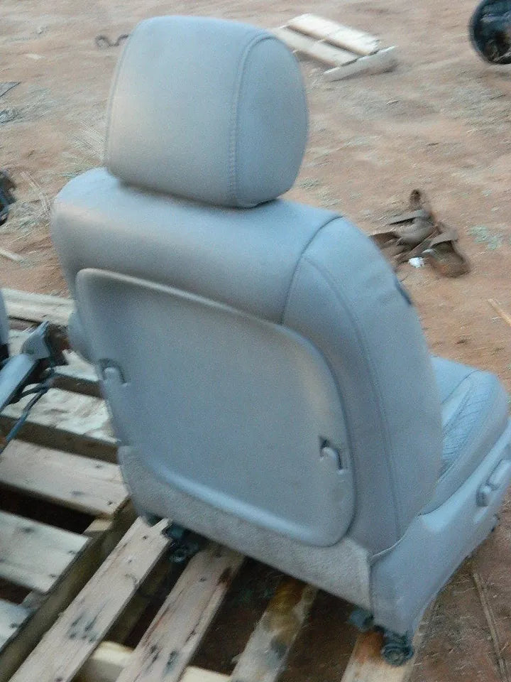 2004 2005 2006 TOYOTA SIENNA FRONT RIGHT PASSENGER POWER SEAT - GRAY LEATHER