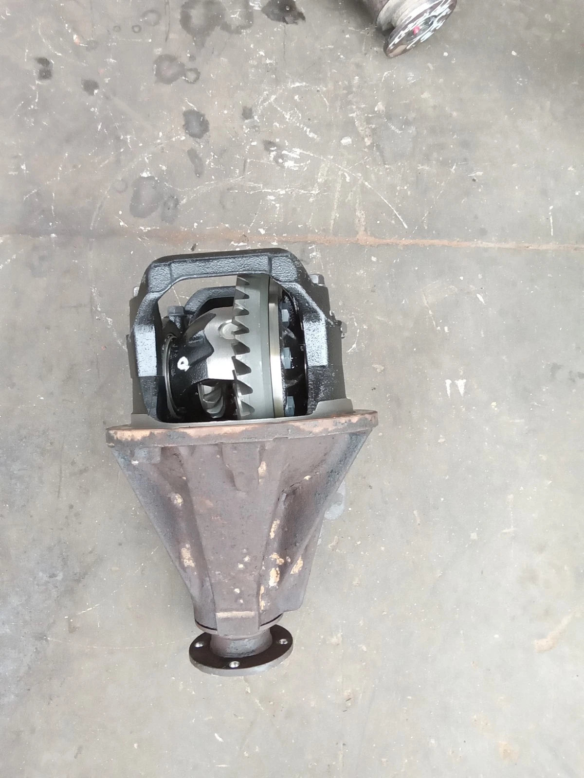 01 -07 TOYOTA SEQUOIA V8 4.7L 4WD REAR DIFFERENTIAL CARRIER 3RD MEMBER 41110-35751