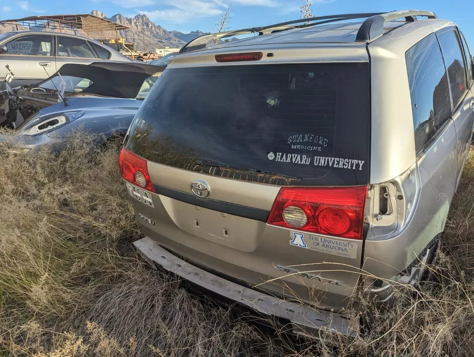 2004 2005 2006 2007 2008 2009 2010 TOYOTA SIENNA TAILGATE HATCH TRUNK LID TAIL G
