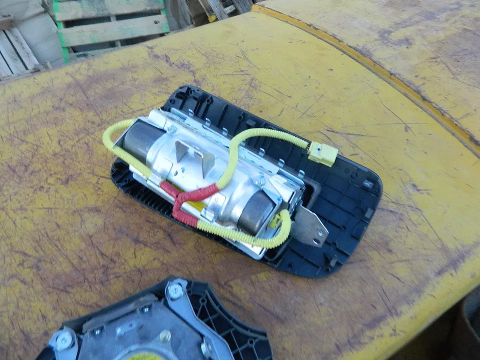 TOYOTA TUNDRA SEQUOIA PASSENGER DASH AND DRIVER STEERING WHEEL AIRB - SET