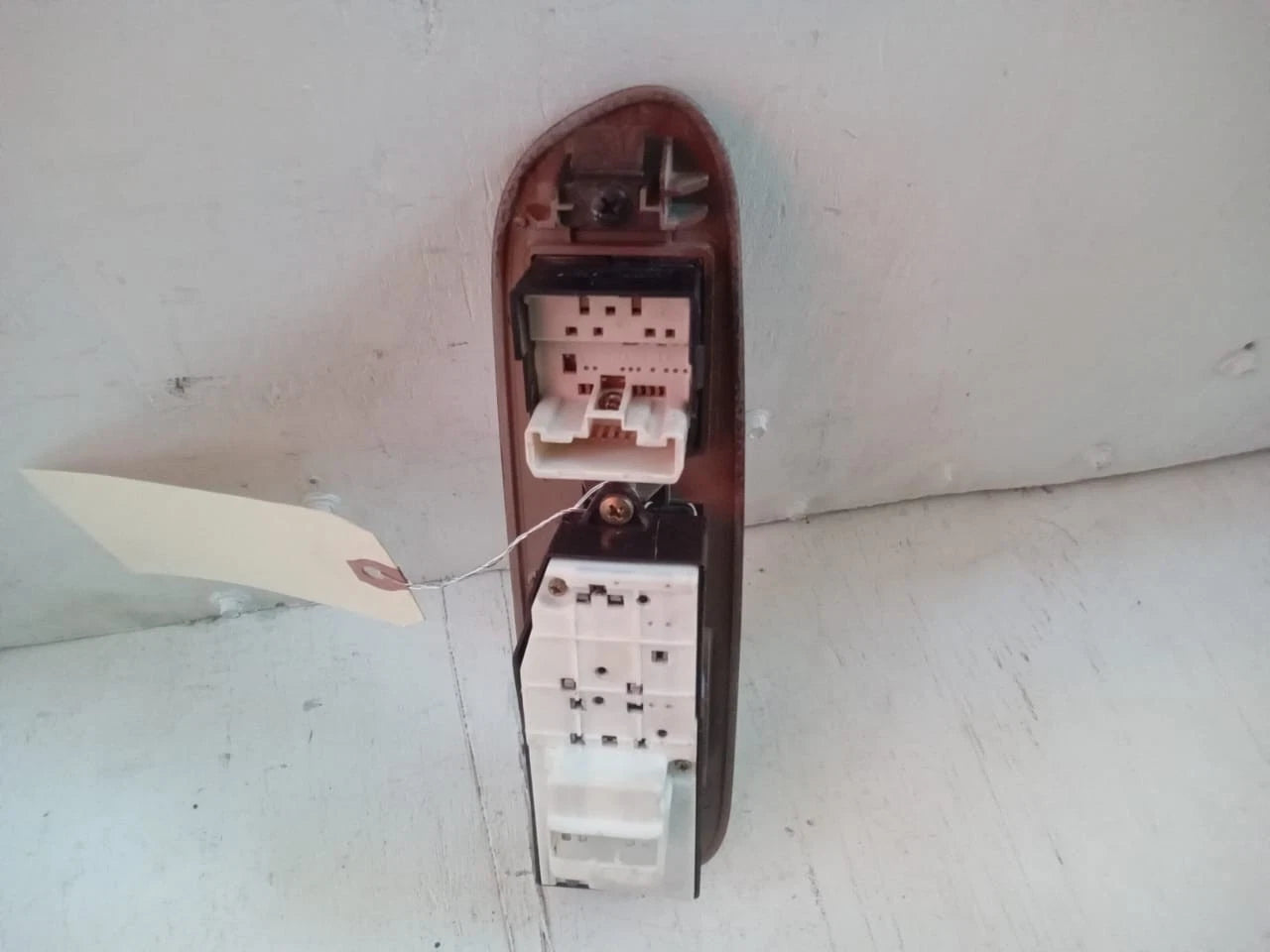 00-06 TOYOTA TUNDRA DRIVER SIDE MASTER POWER WINDOW SWITCH WOOD GRAIN 742020C020