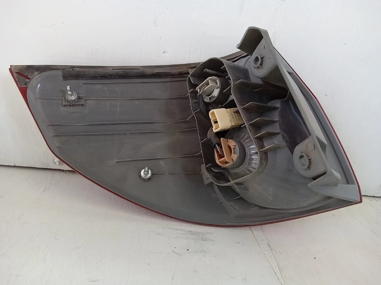 2006-2010 TOYOTA SIENNA TAIL LIGHT REAR LAMP RIGHT PASSENGER SIDE 81550AE020
