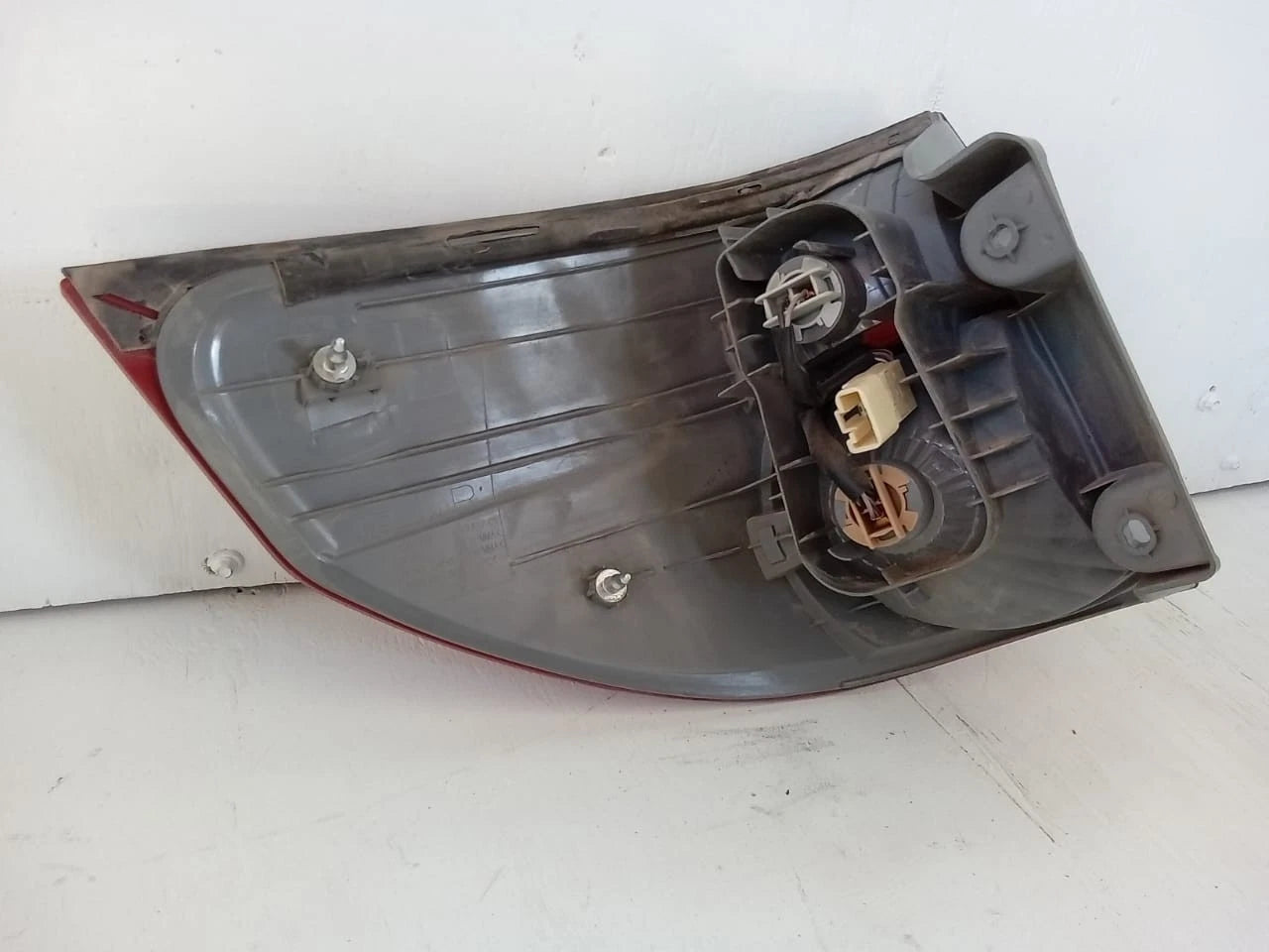 2006-2010 TOYOTA SIENNA TAIL LIGHT REAR LAMP RIGHT PASSENGER SIDE 81550AE020