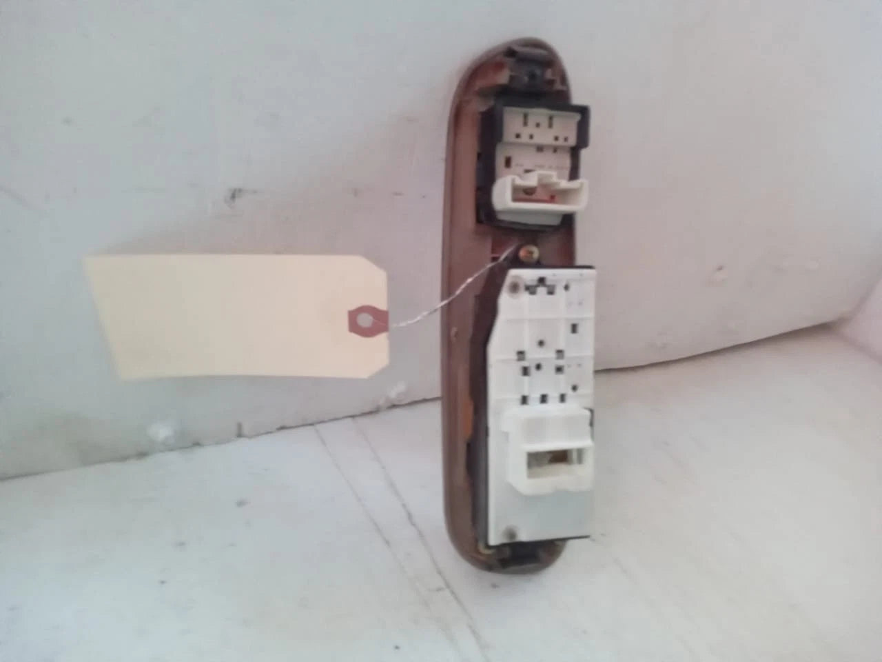 00-06 TOYOTA TUNDRA DRIVER SIDE MASTER POWER WINDOW SWITCH WOOD GRAIN 742020C020