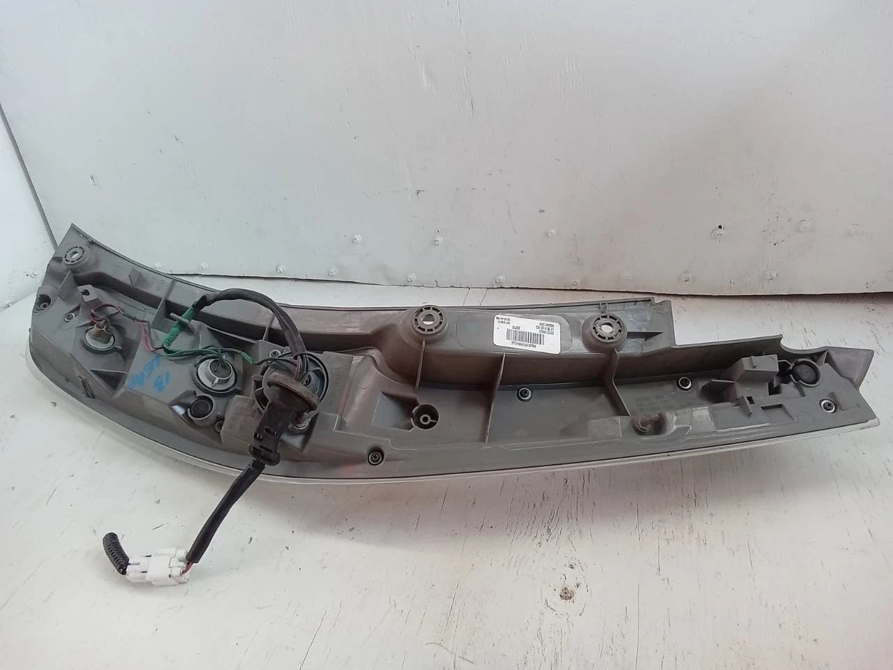 2013-2014 NISSAN LEAF REAR LAMP LEFT DRIVER SIDE 26555-3NA3A