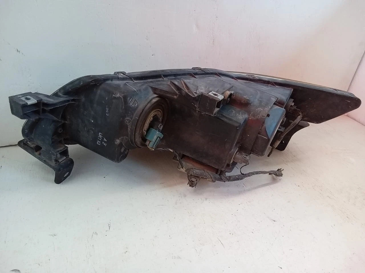 2007-2008 ACURA TL SEDAN RIGHT PASSENGER SIDE HEADLIGHT XENON HID HEADLAMP W3T16591 33151SEPA32