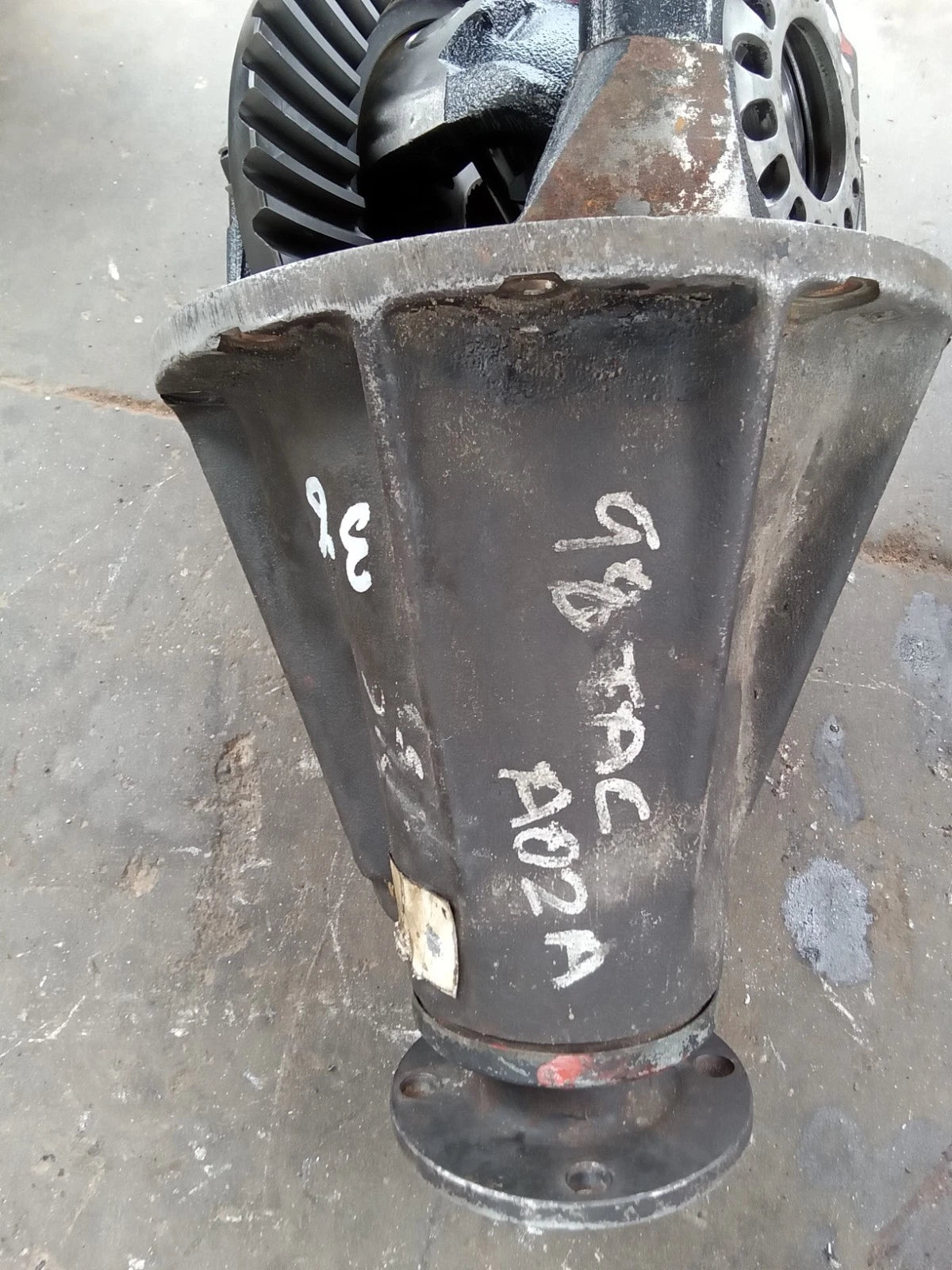 96 97 98 99 TOYOTA TACOMA REAR DIFFERENTIAL AXLE PUMPKIN 3RD THIRD MEMBER 3.58 41110-35260