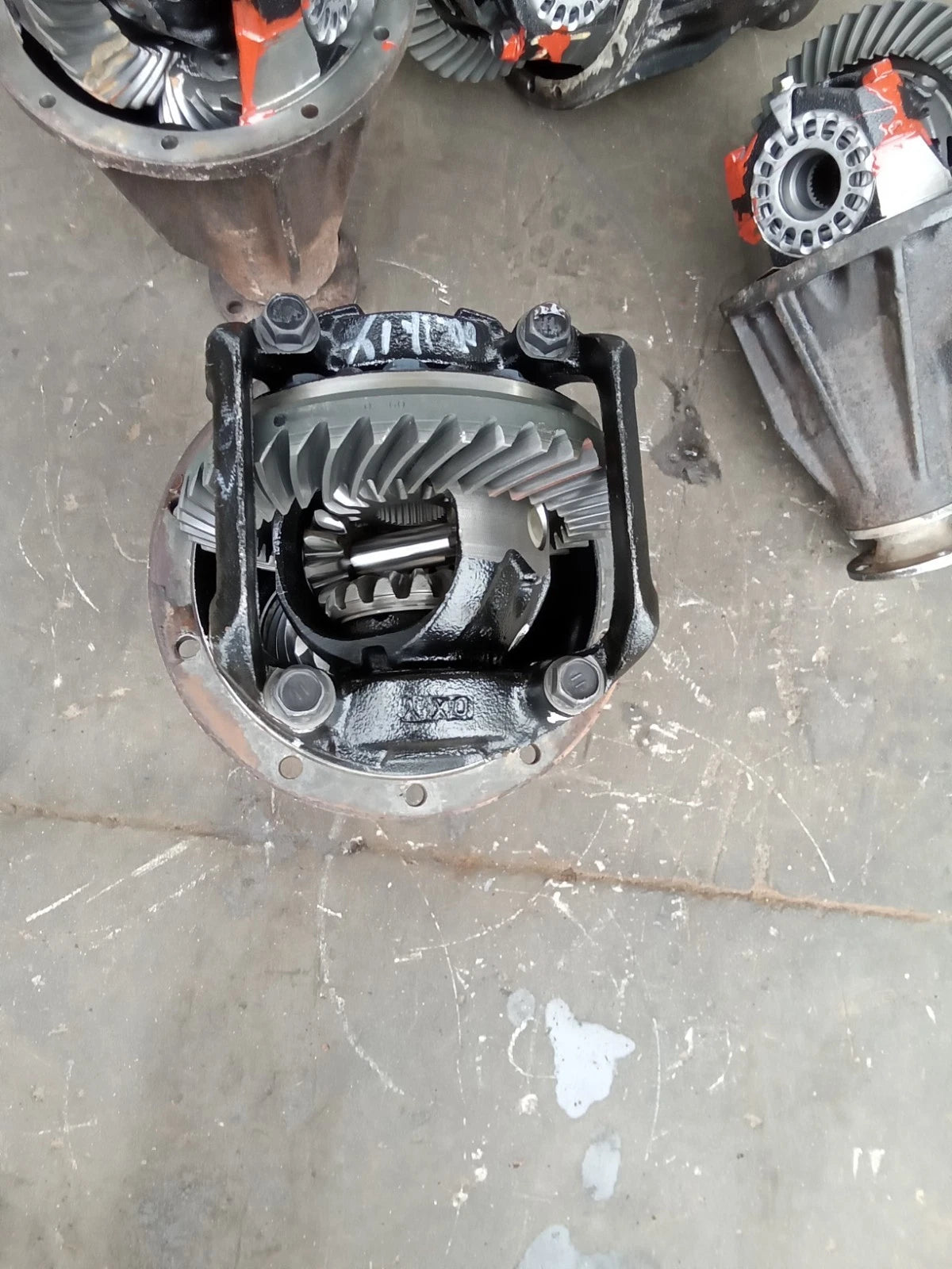 01 -07 TOYOTA SEQUOIA V8 4.7L 4WD REAR DIFFERENTIAL CARRIER 3RD MEMBER 41110-35751