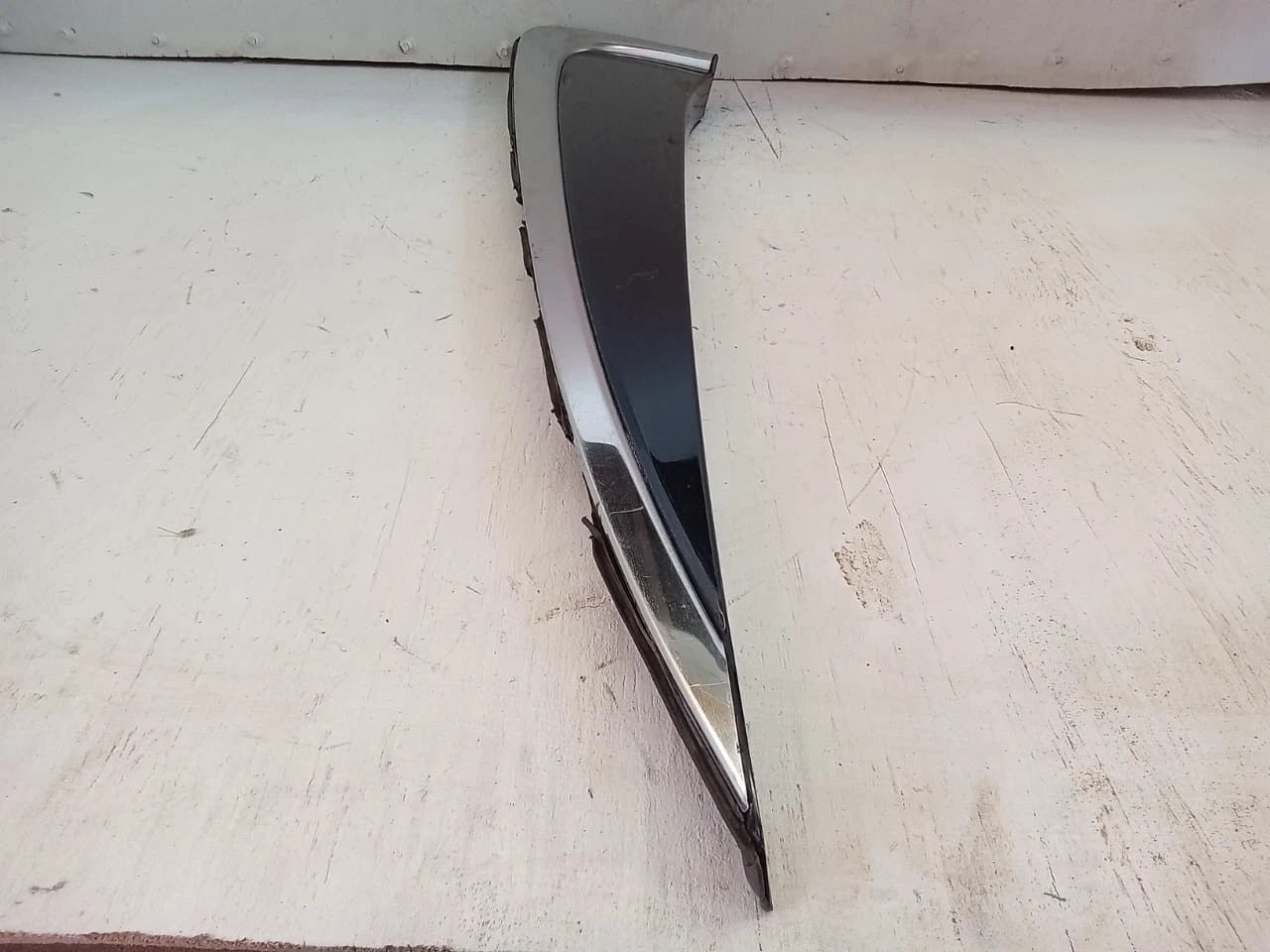 2015-2016 TOYOTA CAMRY LEFT LH SIDE REAR PILLAR TRIM MOLDING OEM 75056-06010