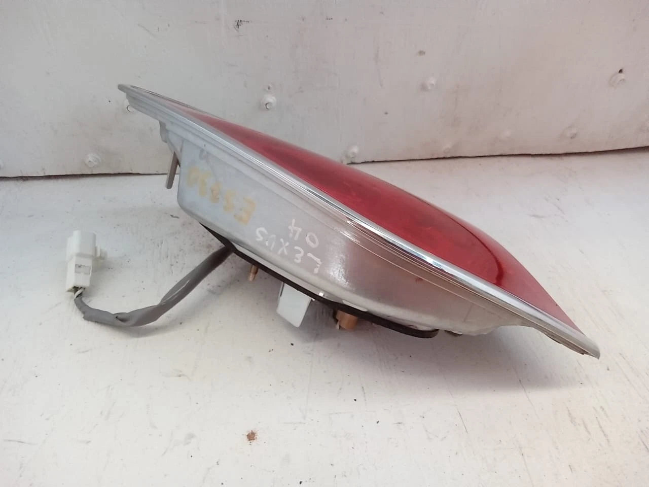 2004-2006 LEXUS ES330 REAR LAMP LEFT DRIVER SIDE 81561-33430