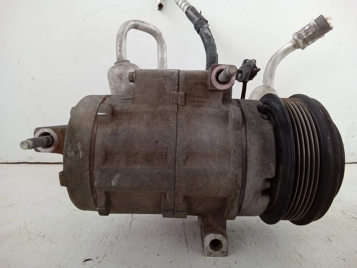 2008-2012 FORD TAURUS 3.5L TURBO A/C COMPRESSOR 9G13-19D629-AB