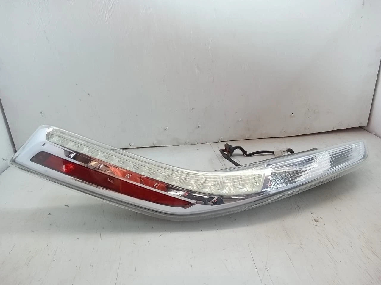 2013-2014 NISSAN LEAF REAR LAMP LEFT DRIVER SIDE 26555-3NA3A