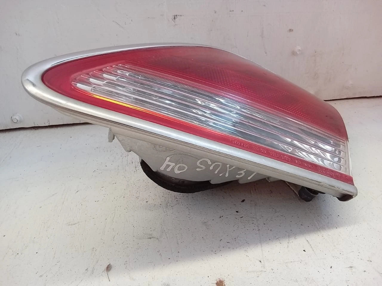 2004-2006 LEXUS ES330 REAR LAMP RIGHT PASSENGER SIDE 81551-33430