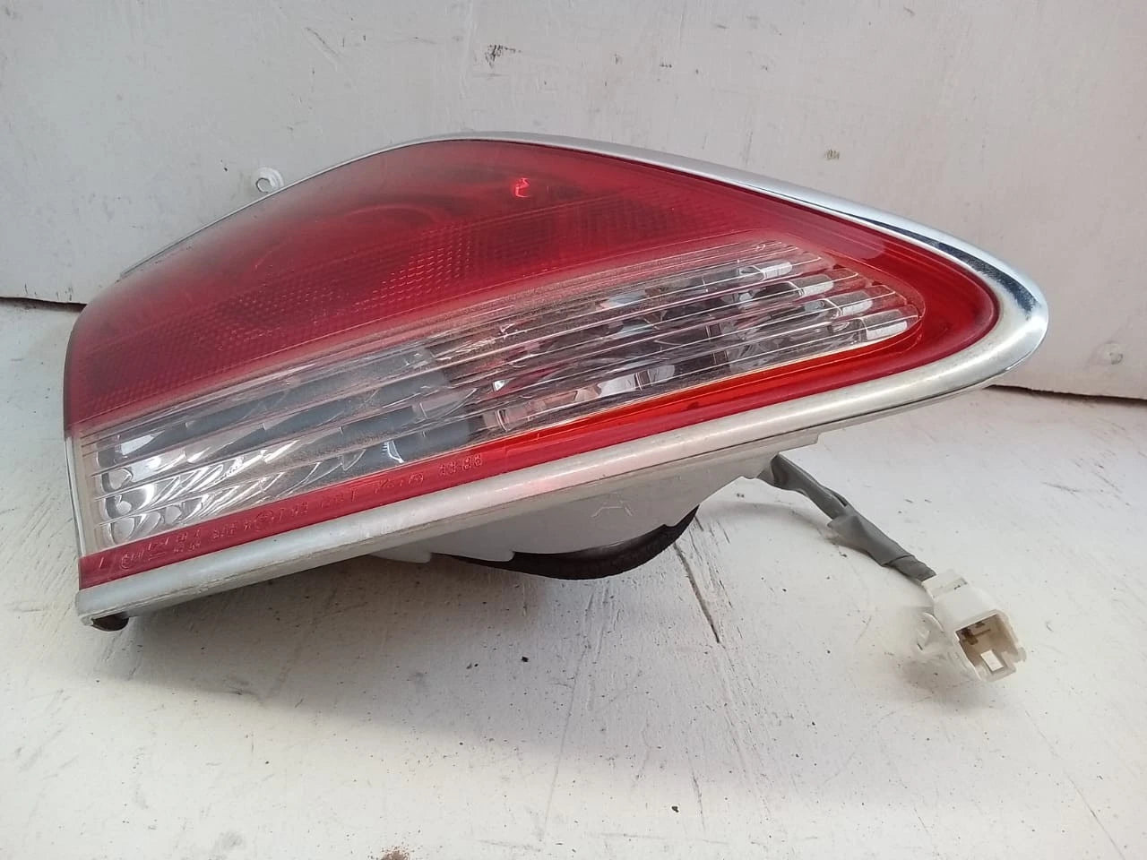 2004-2006 LEXUS ES330 REAR LAMP LEFT DRIVER SIDE 81561-33430
