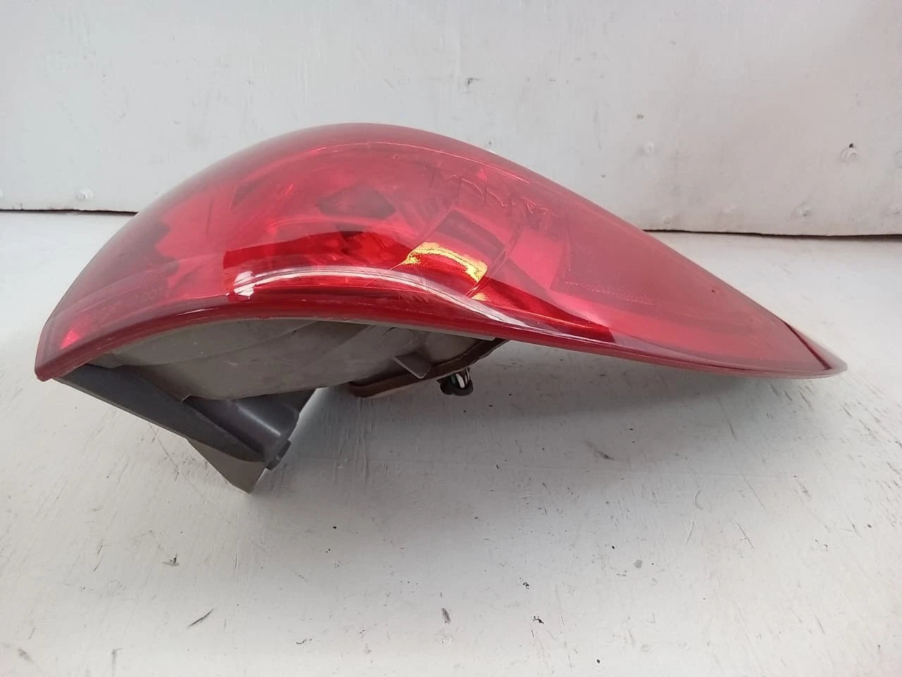 2006-2010 TOYOTA SIENNA TAIL LIGHT REAR LAMP RIGHT PASSENGER SIDE 81550AE020