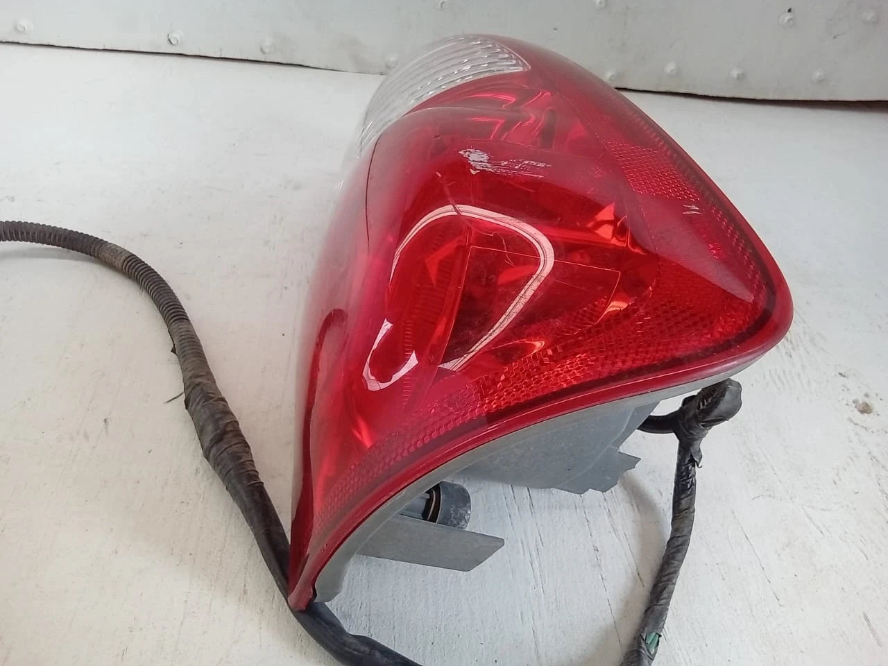 2005-2006 TOYOTA TUNDRA TAIL LIGHT REAR LAMP RIGHT PASSENGER SIDE ACCESS CAB 815500C060
