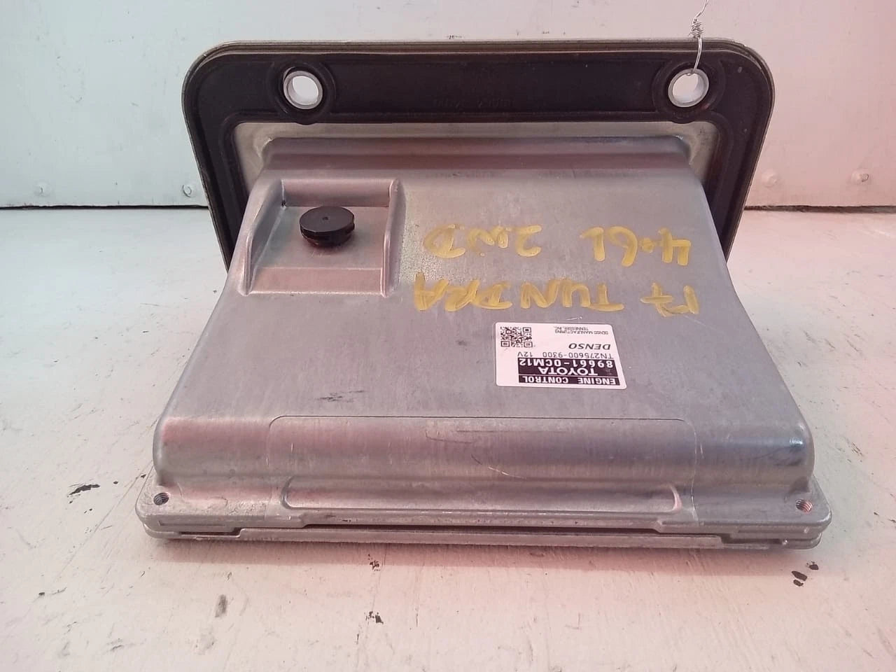 14-17 TOYOTA TUNDRA 2WD 4.6L ENGINE COMPUTER CONTROL MODULE ECU ECM 89661-0CM12