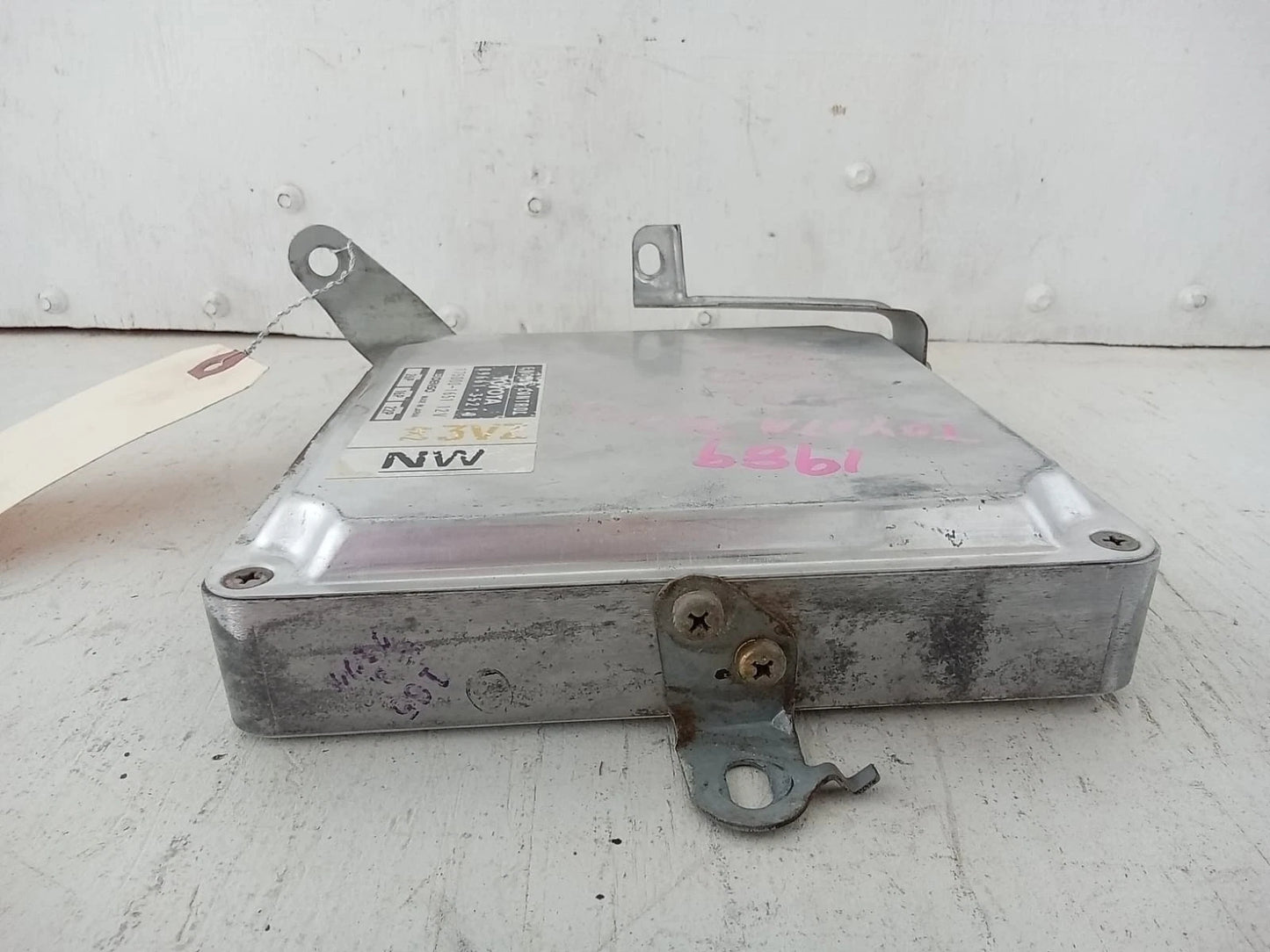 1989 TOYOTA PICKUP TRUCK 3.0L ENGINE COMPUTER CONTROL MODULE ECU ECM 89661-35210