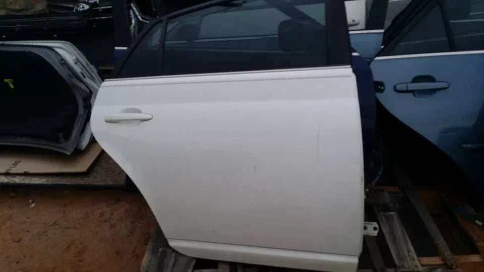 2005 2012 Toyota Avalon TOYOTA AVALON REAR RIGHT PASSENGER DOOR