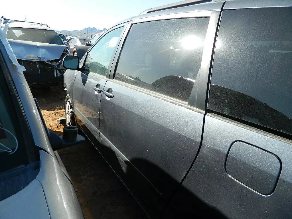 2004 -2010 TOYOTA SIENNA FRONT AND REAR LEFT DRIVER SIDE DOORS DOOR SET(2 DOORS)