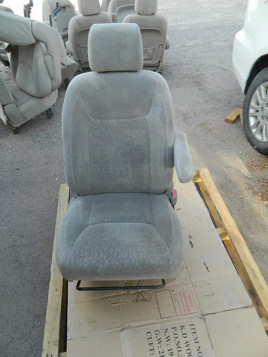 TOYOTA SIENNA FRONT RIGHT PASSENGER SEAT - FABRIC WITHOUT AIRBAG