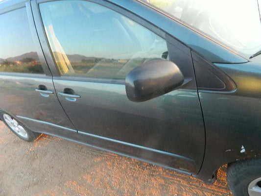 Toyota Sienna right front door