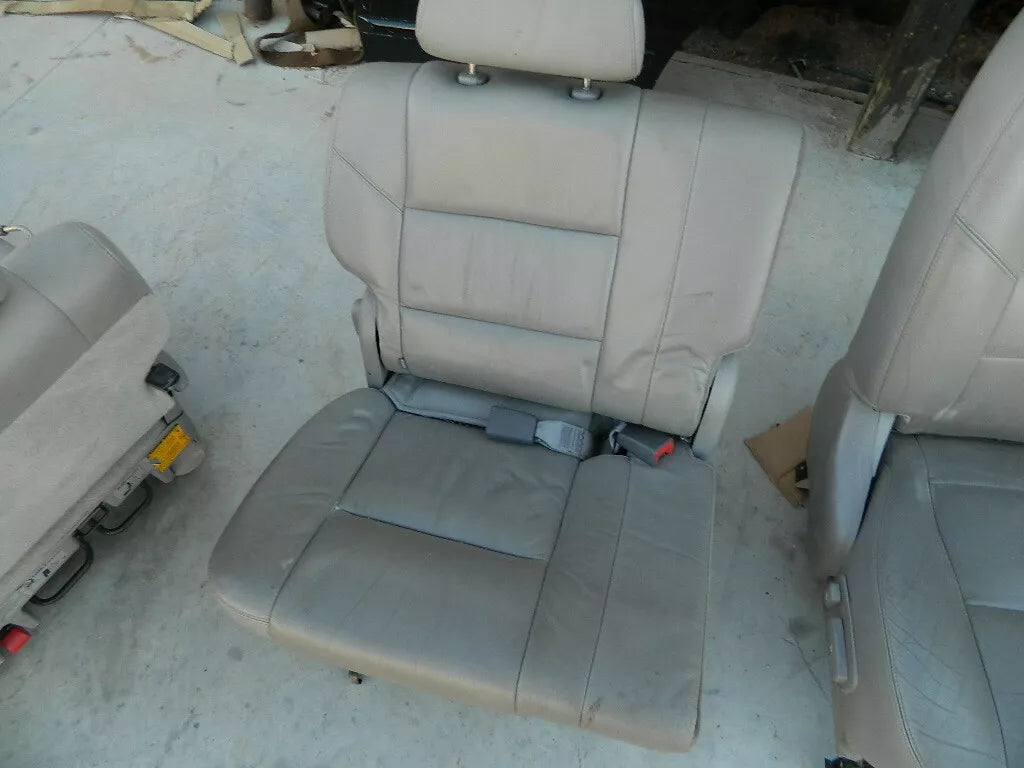 01 02 03 04 05 06 07 TOYOTA SEQUOIA REAR RIGHT PASSENGER SEAT (3RD ROW RIGHT)