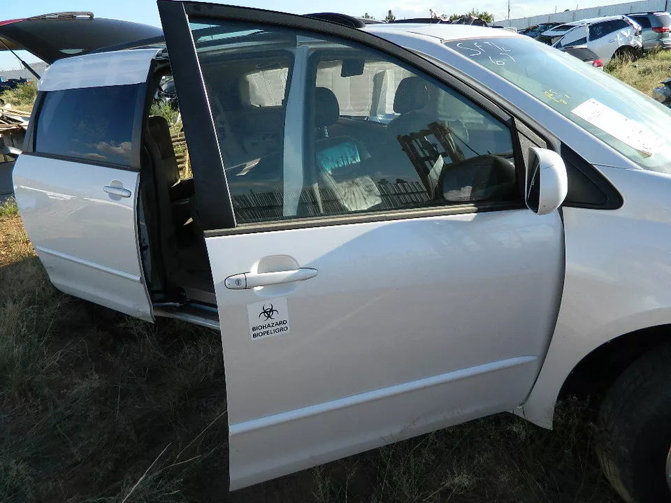 2004 2005 2006 2007 2008 2009 2010 TOYOTA SIENNA FRONT RIGHT PASSENGER DOOR- 071