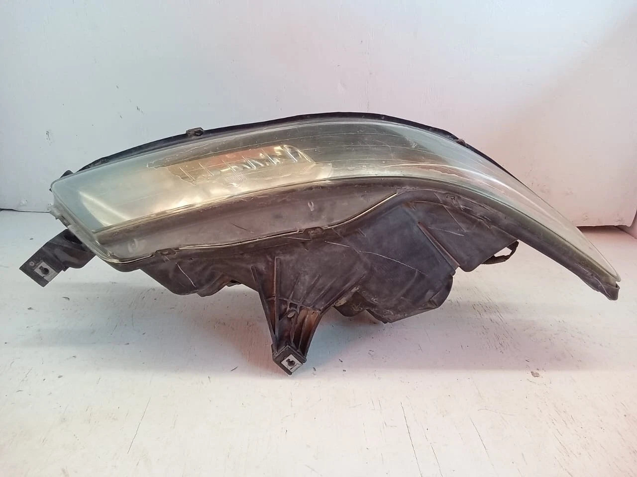 2007-2008 ACURA TL SEDAN RIGHT PASSENGER SIDE HEADLIGHT XENON HID HEADLAMP W3T16591 33151SEPA32