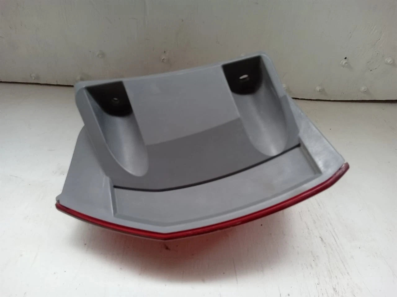 2006-2010 TOYOTA SIENNA TAIL LIGHT REAR LAMP LEFT DRIVER SIDE 81560AE020