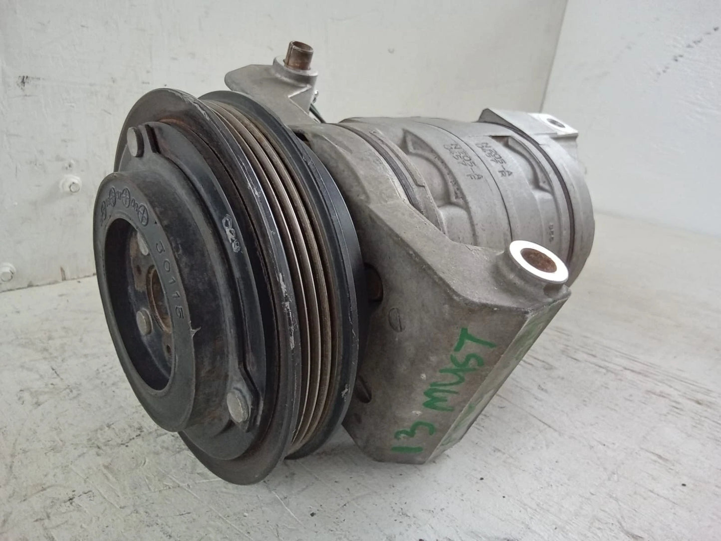 2011-2014 FORD MUSTANG 3.7L A/C COMPRESSOR BR33-19D629-AD | 002C286282