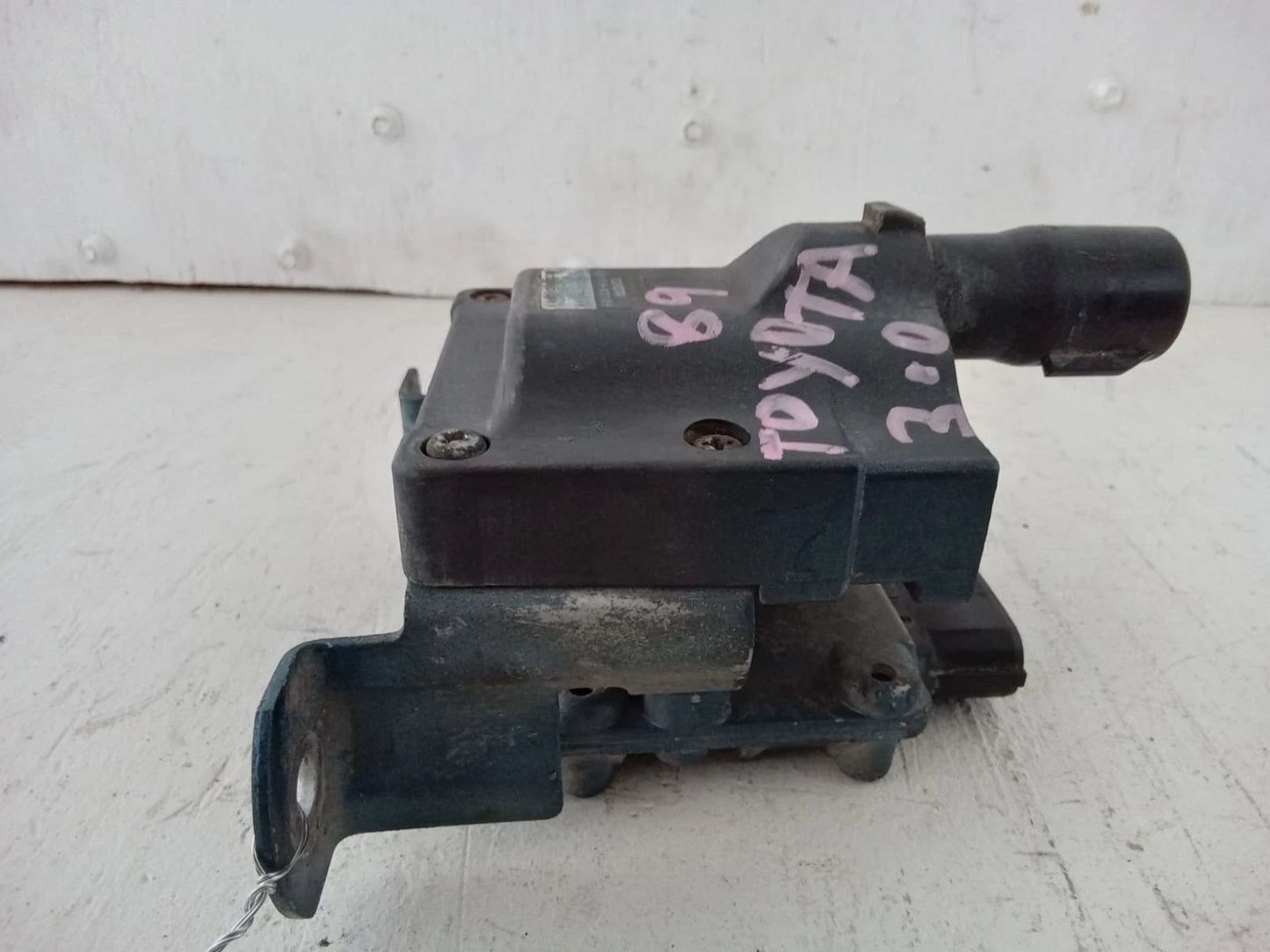 1989-1991 TOYOTA PICKUP 4RUNNER V6 3.0L IGNITION COIL IGNITER ASSY 19070-35230