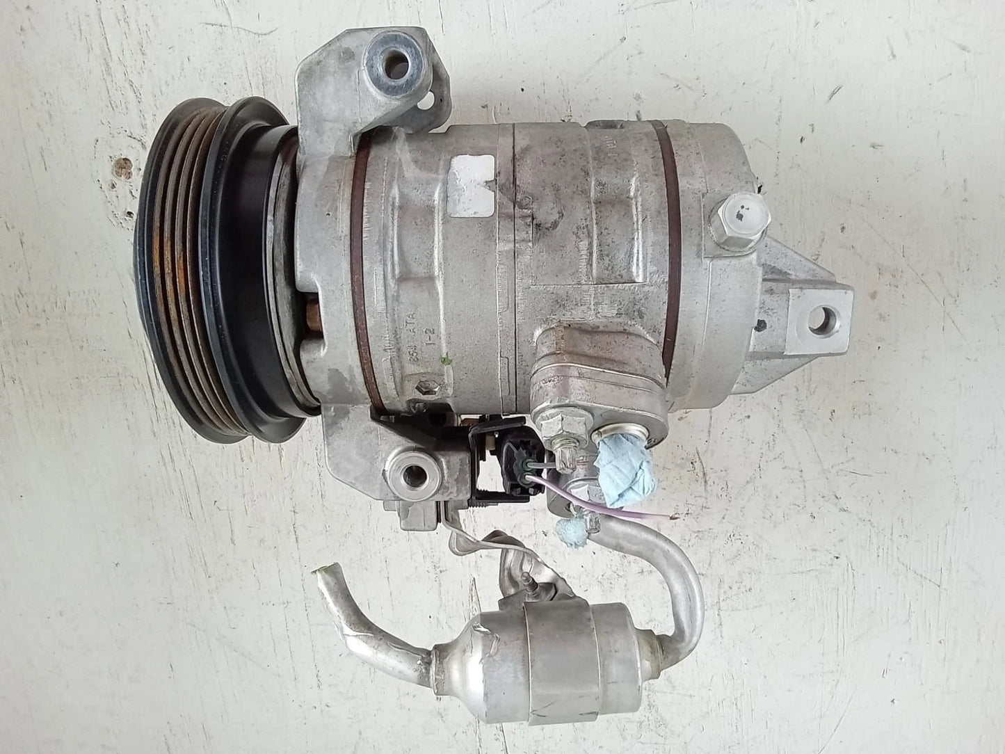 2011-2014 FORD MUSTANG 3.7L A/C COMPRESSOR BR33-19D629-AD | 002C286282