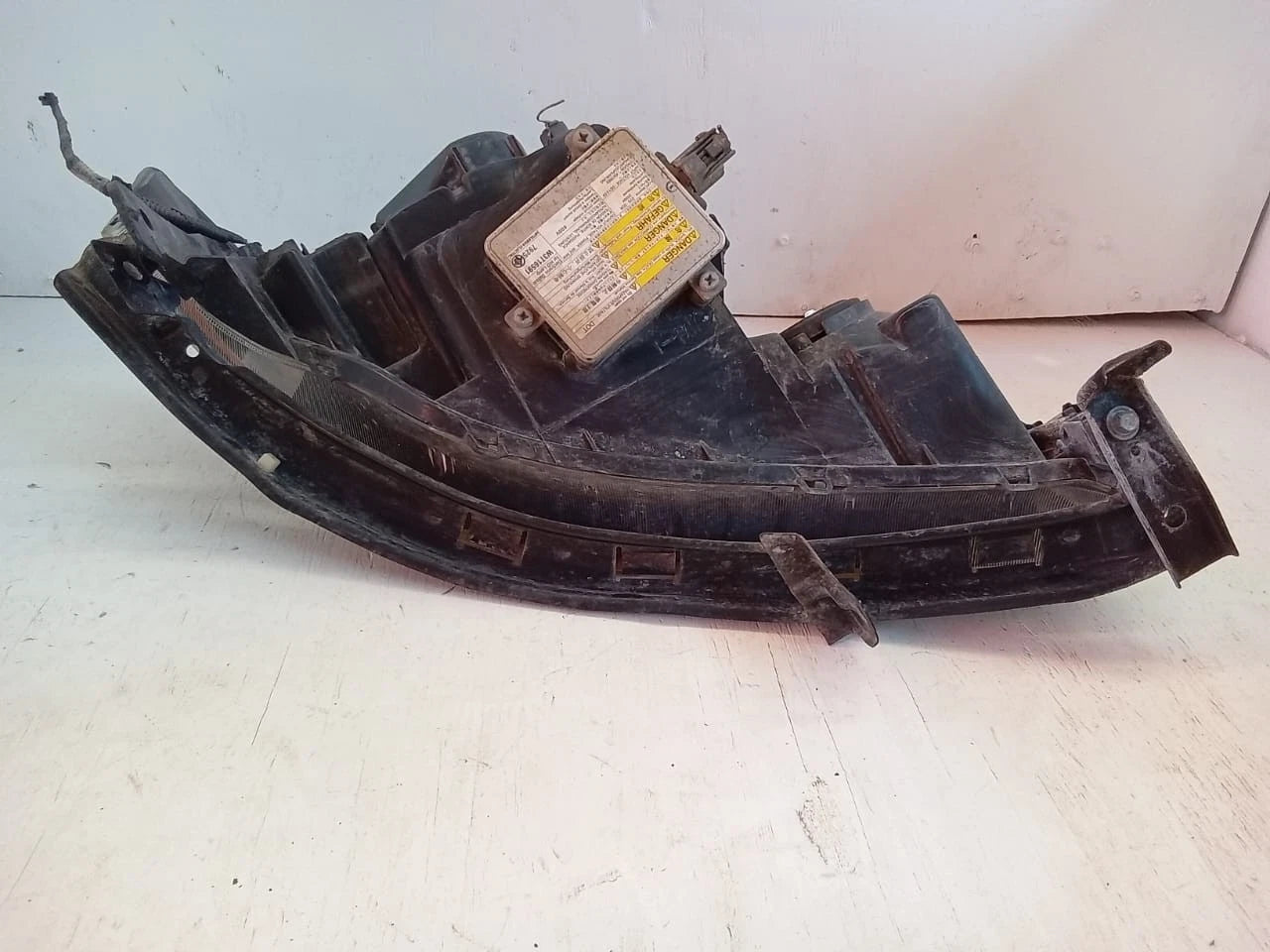 2007-2008 ACURA TL SEDAN LEFT DRIVER SIDE HEADLIGHT XENON HID HEADLAMP W3T16591 33151SEPA32