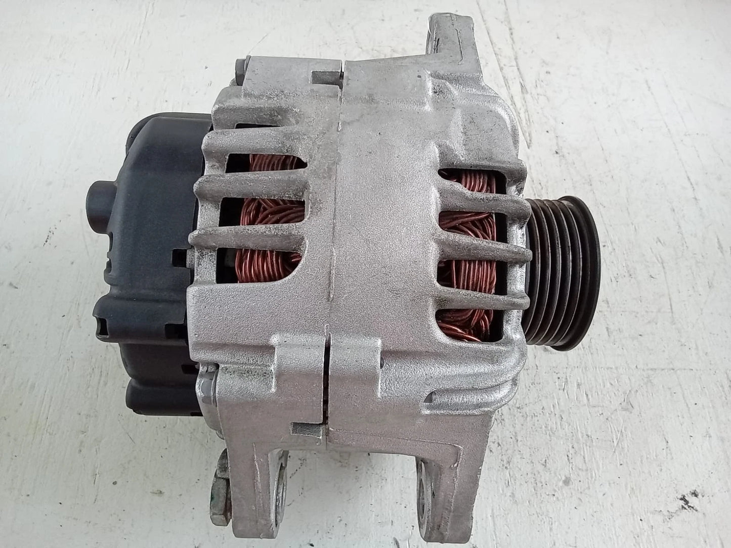 2012-2016 KIA RIO 1.6L ALTERNATOR GENERATOR - 2609780 | 37300-2B600