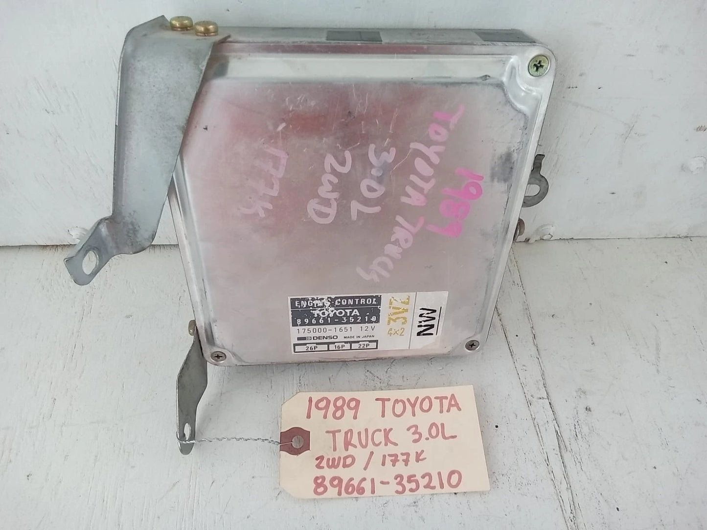 1989 TOYOTA PICKUP TRUCK 3.0L ENGINE COMPUTER CONTROL MODULE ECU ECM 89661-35210