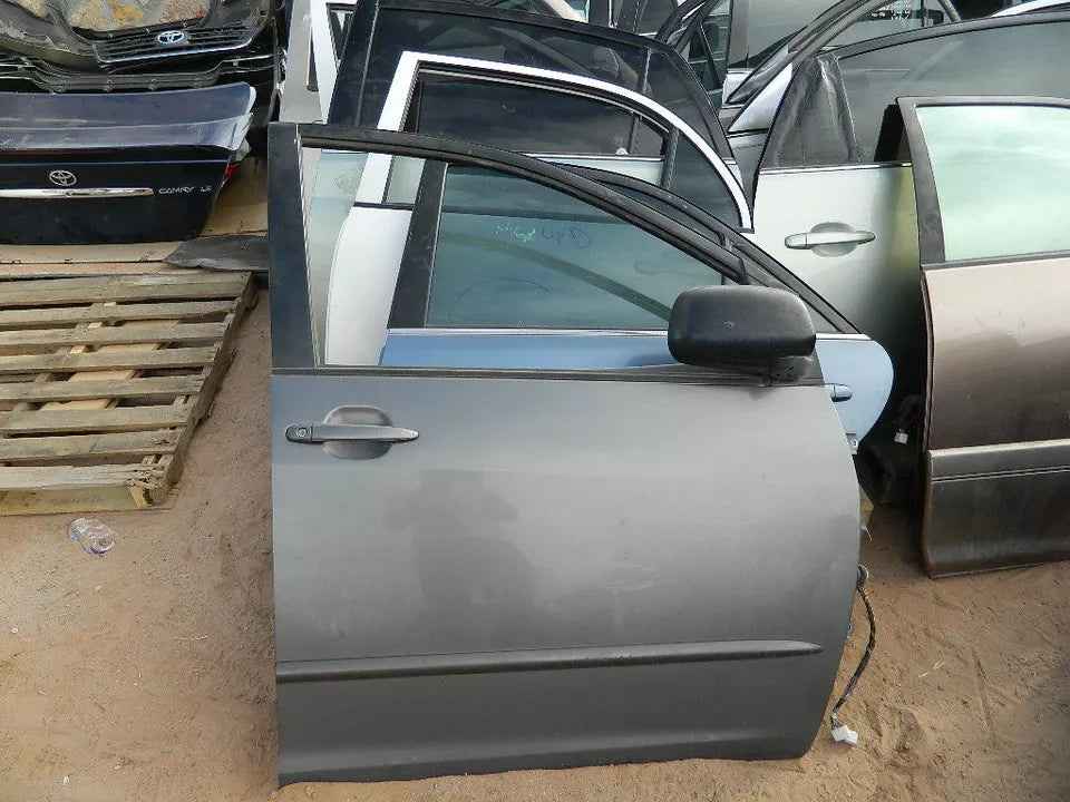 2004 2005 2006 2007 2008 2009 2010 TOYOTA SIENNA RIGHT FRONT PASSENGER DOOR OEM
