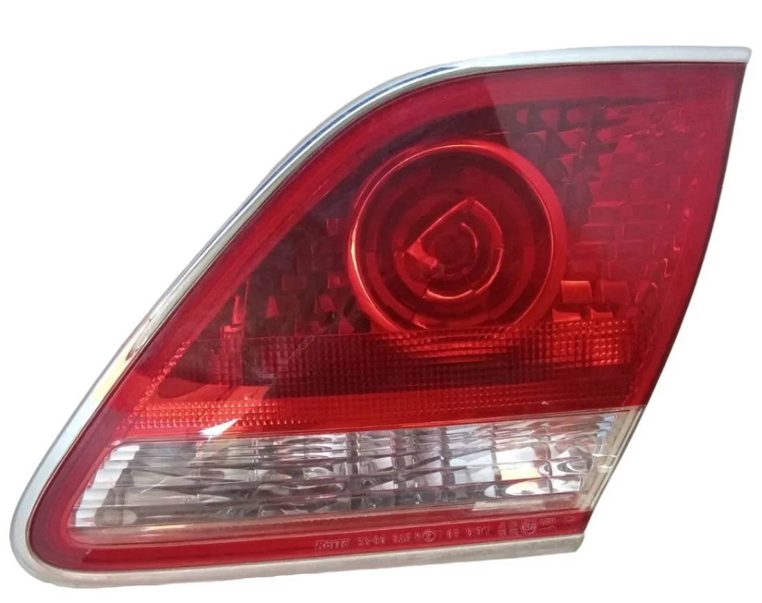 2004-2006 LEXUS ES330 REAR LAMP RIGHT PASSENGER SIDE 81551-33430