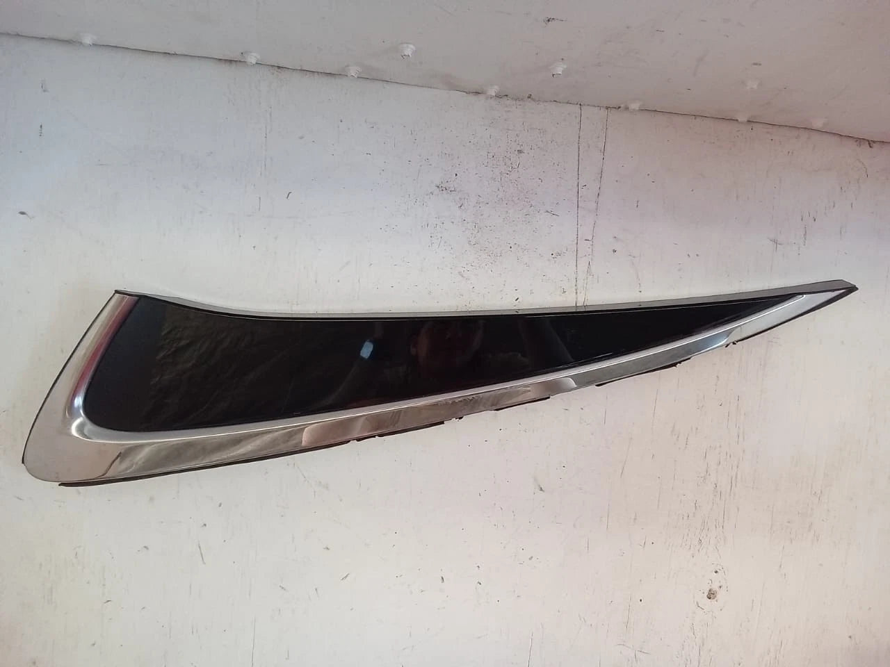 2015-2016 TOYOTA CAMRY LEFT LH SIDE REAR PILLAR TRIM MOLDING OEM 75056-06010