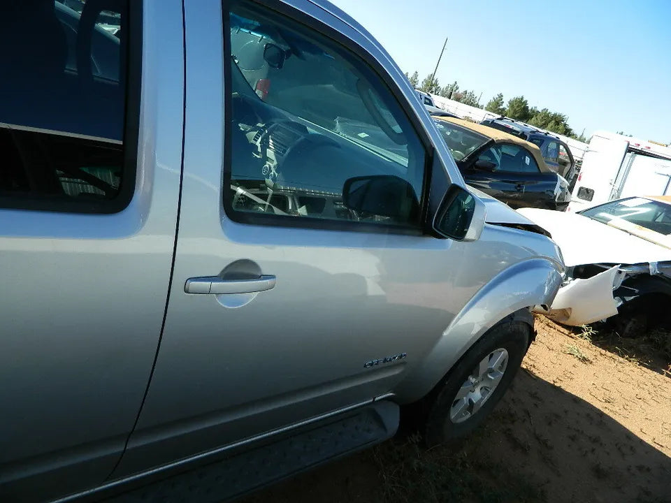 2005 -2011 NISSAN FRONTIER PATHFINDER XTERRA FRONT RIGHT PASSENGER DOOR ASSEMBLY