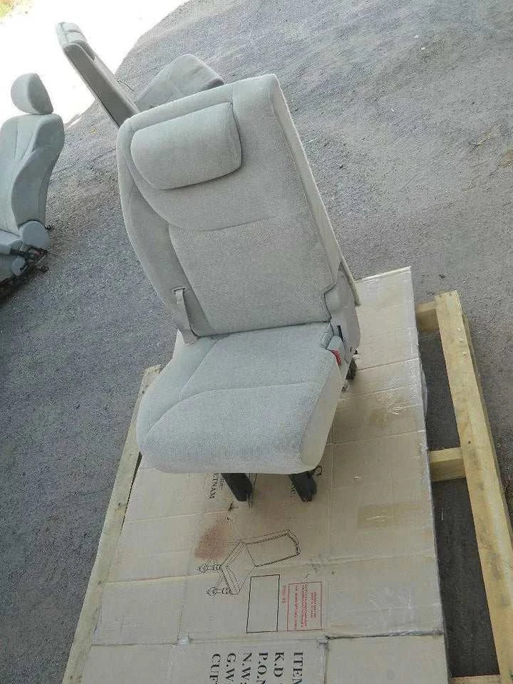 TOYOTA SIENNA REAR PASSENGER SEAT (3RD ROW RIGHT ONLY) - FABRIC