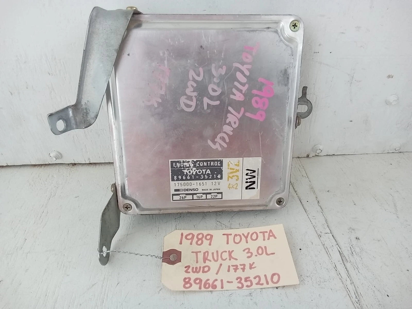 1989 TOYOTA PICKUP TRUCK 3.0L ENGINE COMPUTER CONTROL MODULE ECU ECM 89661-35210