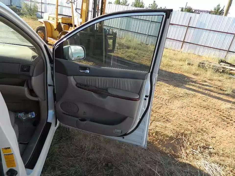 2004 2005 2006 2007 2008 2009 2010 TOYOTA SIENNA FRONT RIGHT PASSENGER DOOR- 071